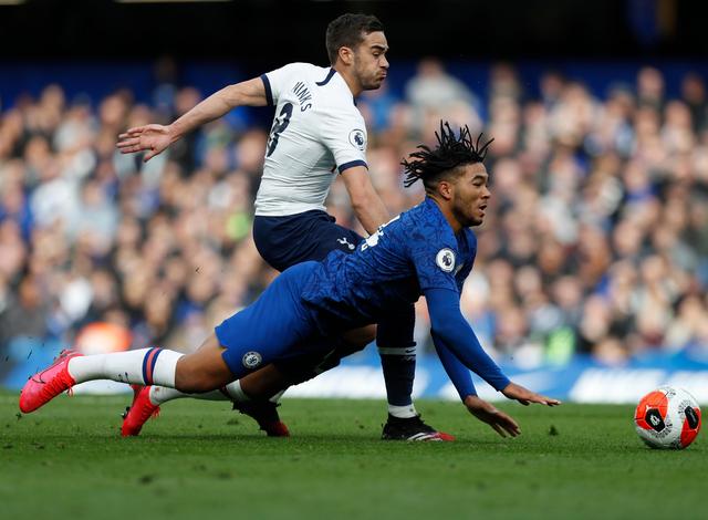 中超第29轮观众人数：成都蓉城主场41242人居首，场均26369人（中超第29轮上座统计：成都蓉城主场41242人领跑，场均26369人）