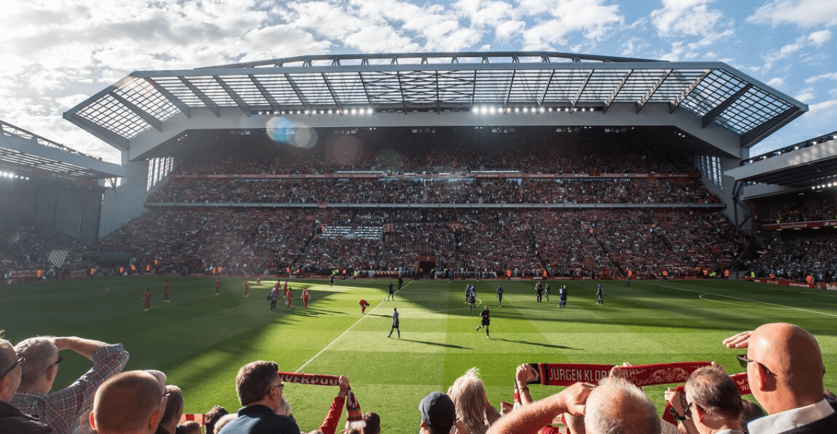 詹姆斯更新社媒：那些黑子们真走上球场，当场就会吓得尿裤子（詹姆斯社媒发声：那些喷子真上场，恐怕会当场吓得尿裤子）