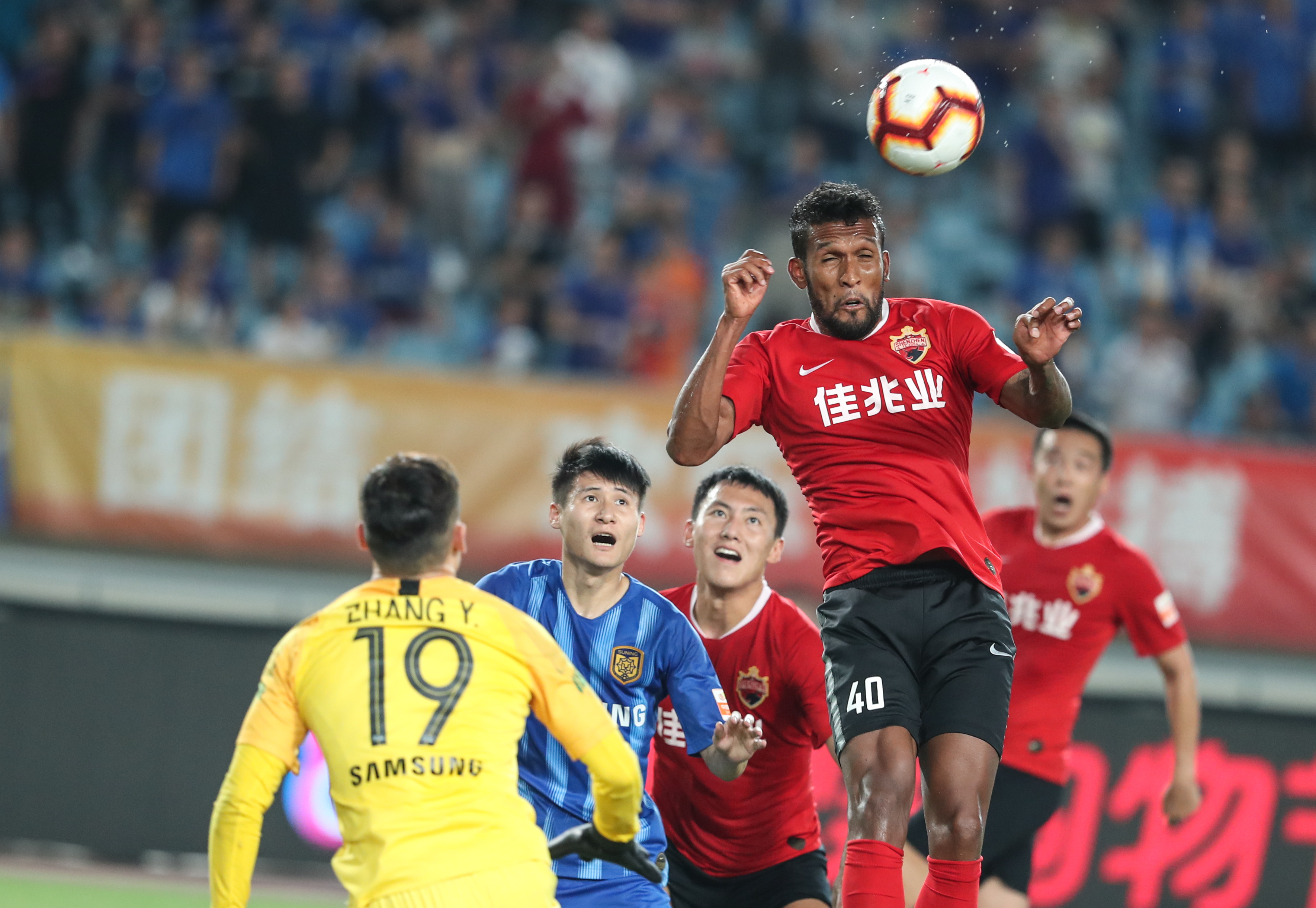 法甲新人王表现引关注（法甲最佳新秀表现抢眼）