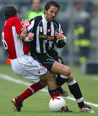 迪马：拉比奥已回归米兰合练，圣地亚哥仍进行单独训练（迪马：拉比奥重返米兰合练，圣地亚哥仍单独训练）