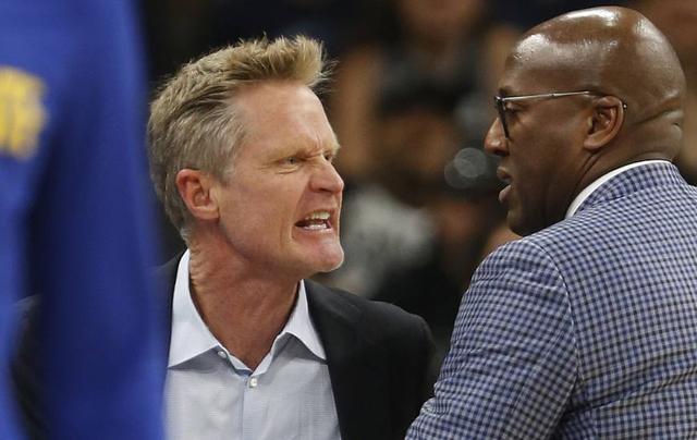 川超自贡队提前出线，奥运冠军高敏献花，全队坐摩托车巡游（自贡队在川超提前出线，奥运冠军高敏献花，全队骑摩托巡游）