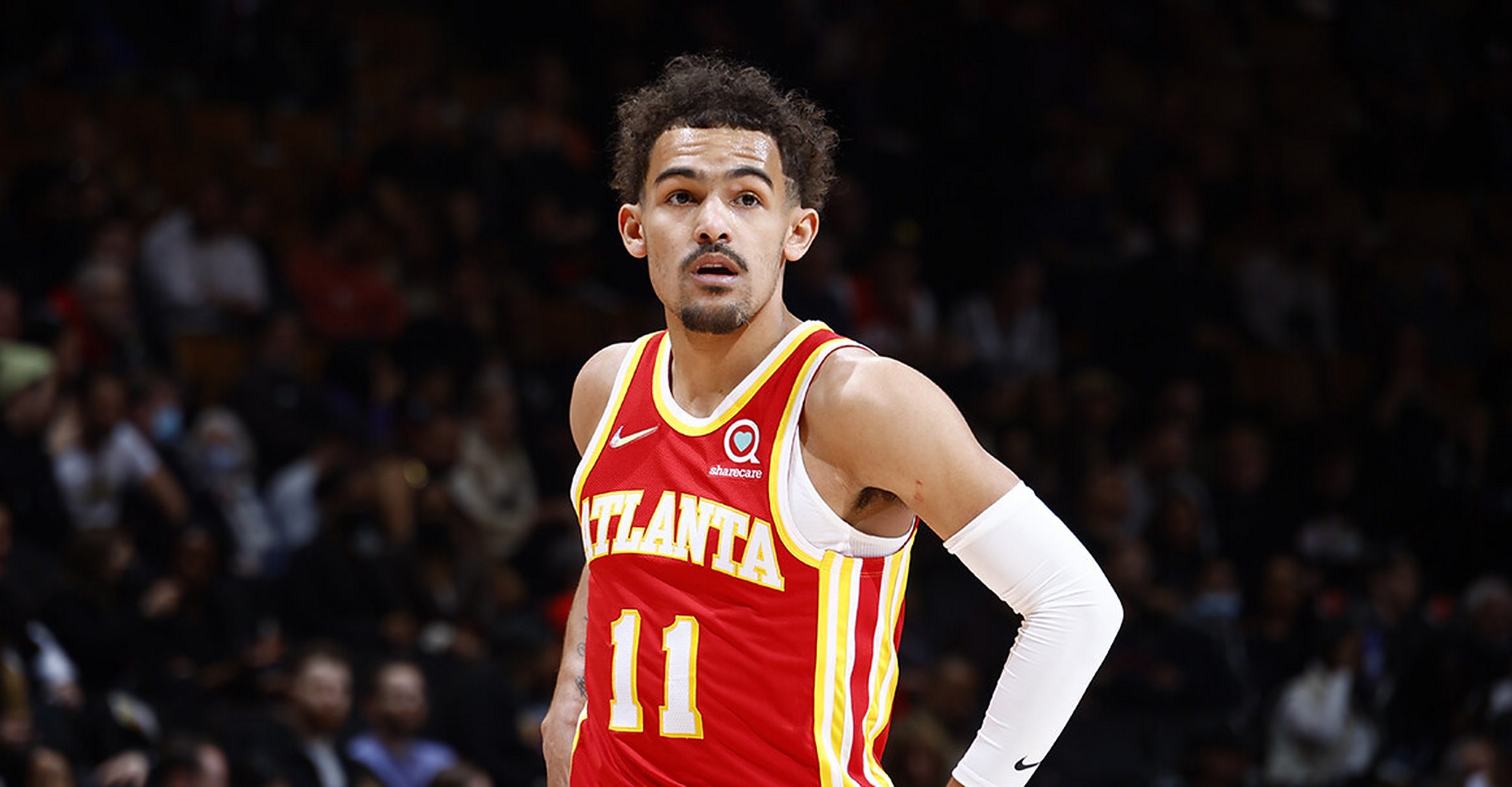 洛夫顿半场高效表现，数据亮眼（洛夫顿半场火力全开，数据抢眼）