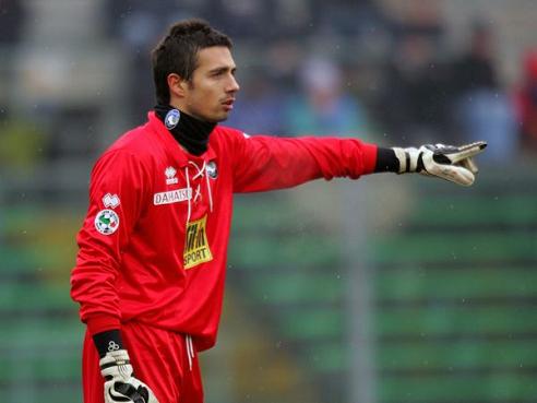 苏格兰国家队主帅：飞美国机票很贵，球迷没必要借钱去看世界杯（苏格兰队主帅：美国机票太贵，球迷无需借钱看世界杯）