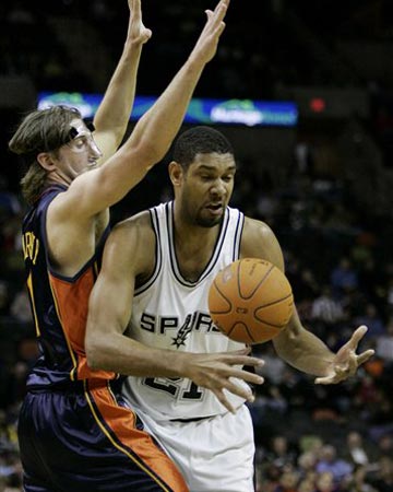 勇士防守体系改善，末节失误明显减少（勇士防守架构升级，末节失误大幅下降）