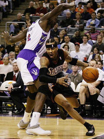 彻底怒了！追梦格林罢赛抗议科尔，含泪请求库里出面逼宫勇士老板（怒火爆发！格林停赛抗议科尔，流泪求库里出面施压勇士老板）