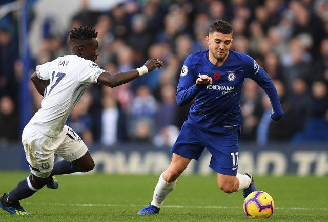 TA：为储备体能，基耶萨在圣诞节当天独自在利物浦基地加训（TA：为提升体能储备，基耶萨圣诞节独自在利物浦基地加练）